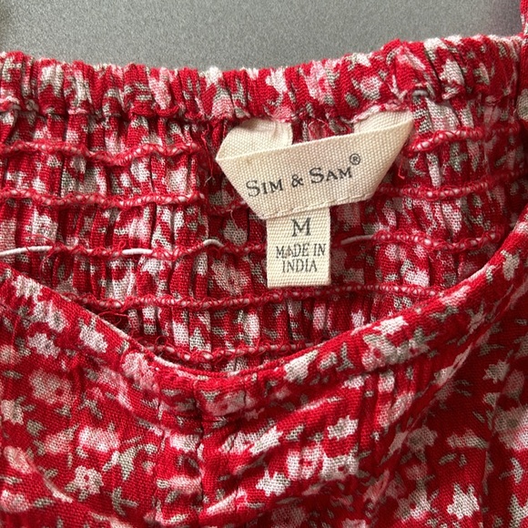 Red floral Flowy Top - Picture 2 of 5